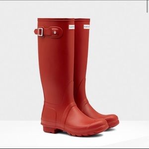 Size 10 Hunter Rain Boots in AMAZING condition